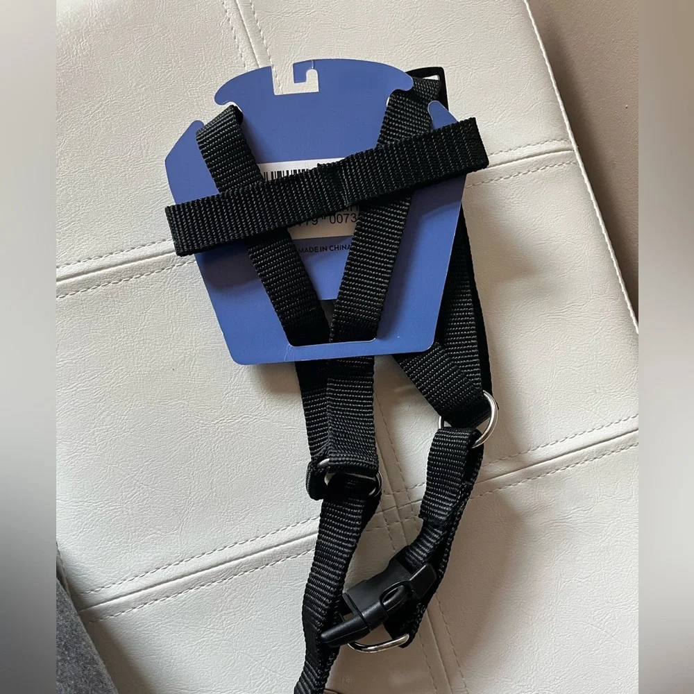 NWT Black Dog Harness for Medium Breeds